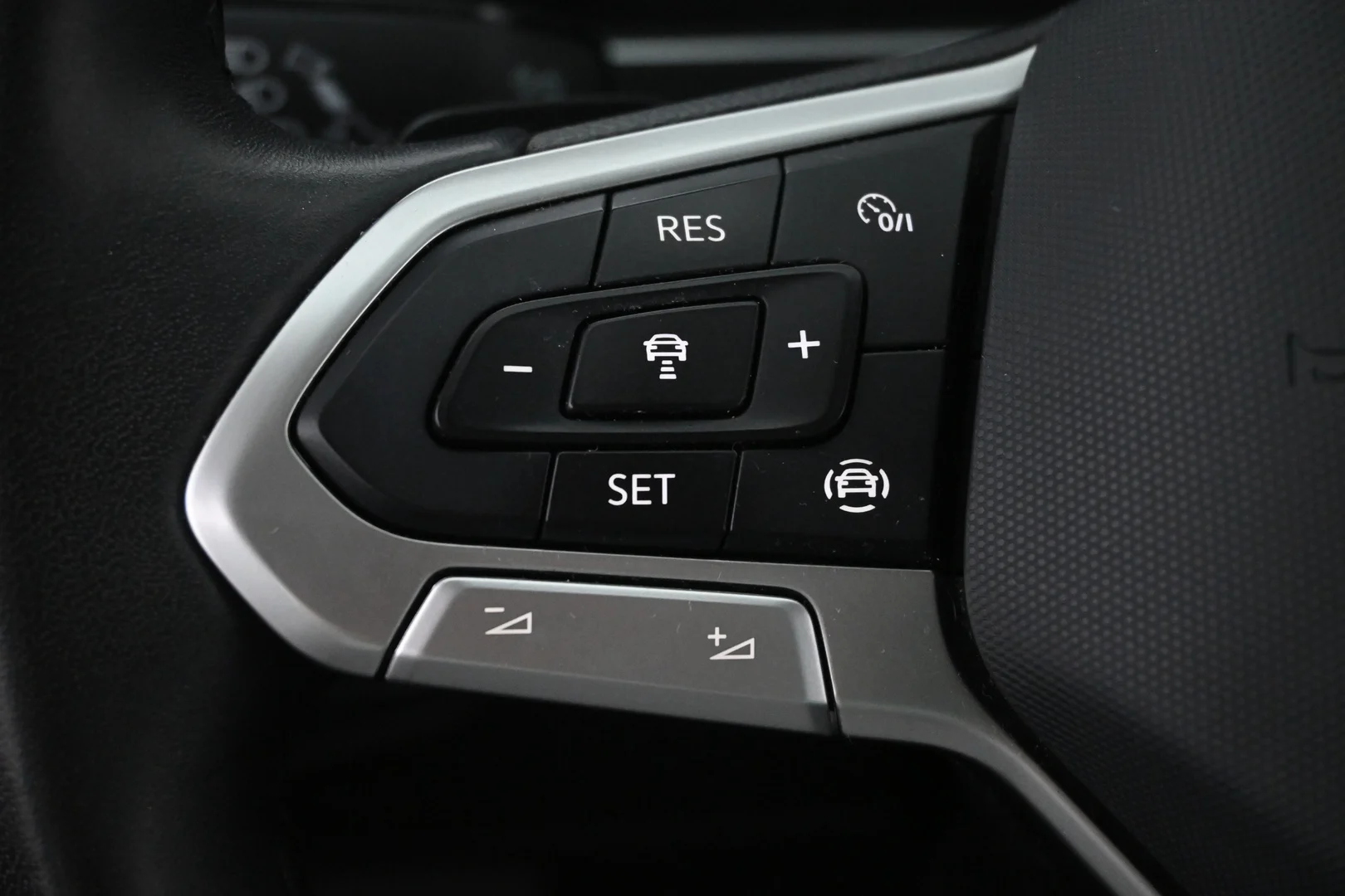Car Image - 1MDQMv69anjWhttmJ2tJaQ