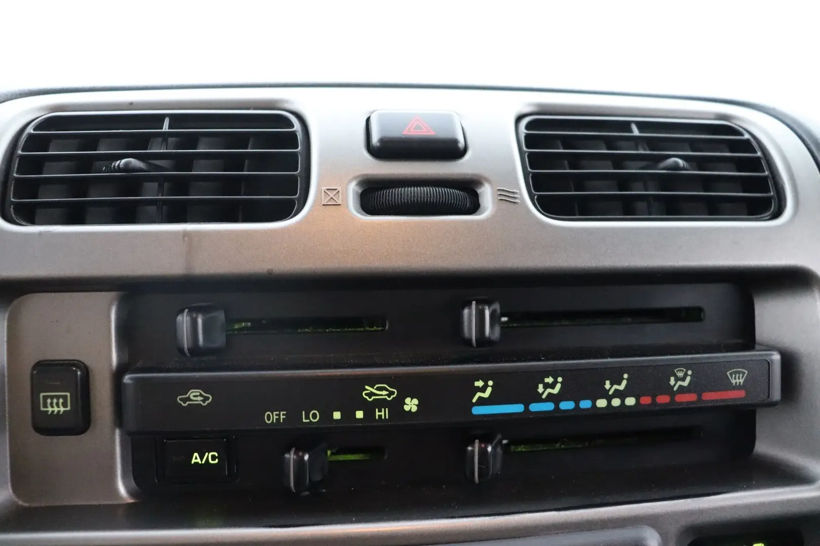 Car Image - 2zyiW8JMXP2tWW91u6NMuF