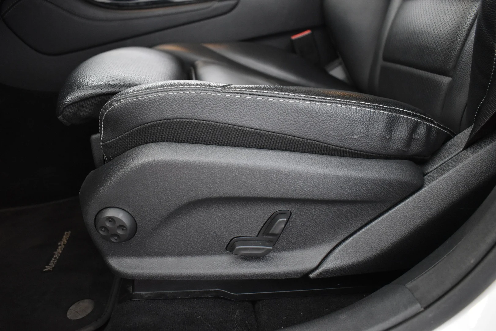 Car Image - 3qHI23MlzGF4hdXwjtr5ko