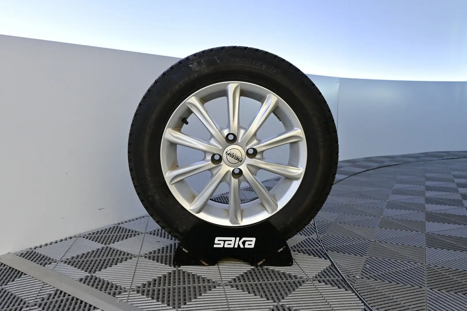 Car Image - 7wbJLCr8LBc0xv4eelHpNO