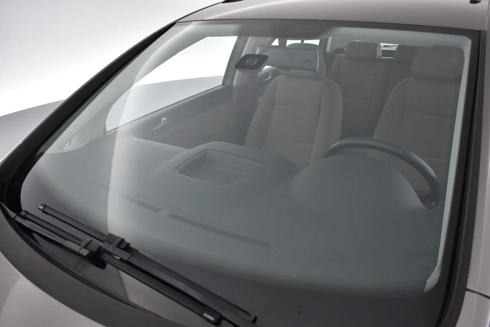 Car Image - 1lLICZA9rEl0kvtzTZv1hy