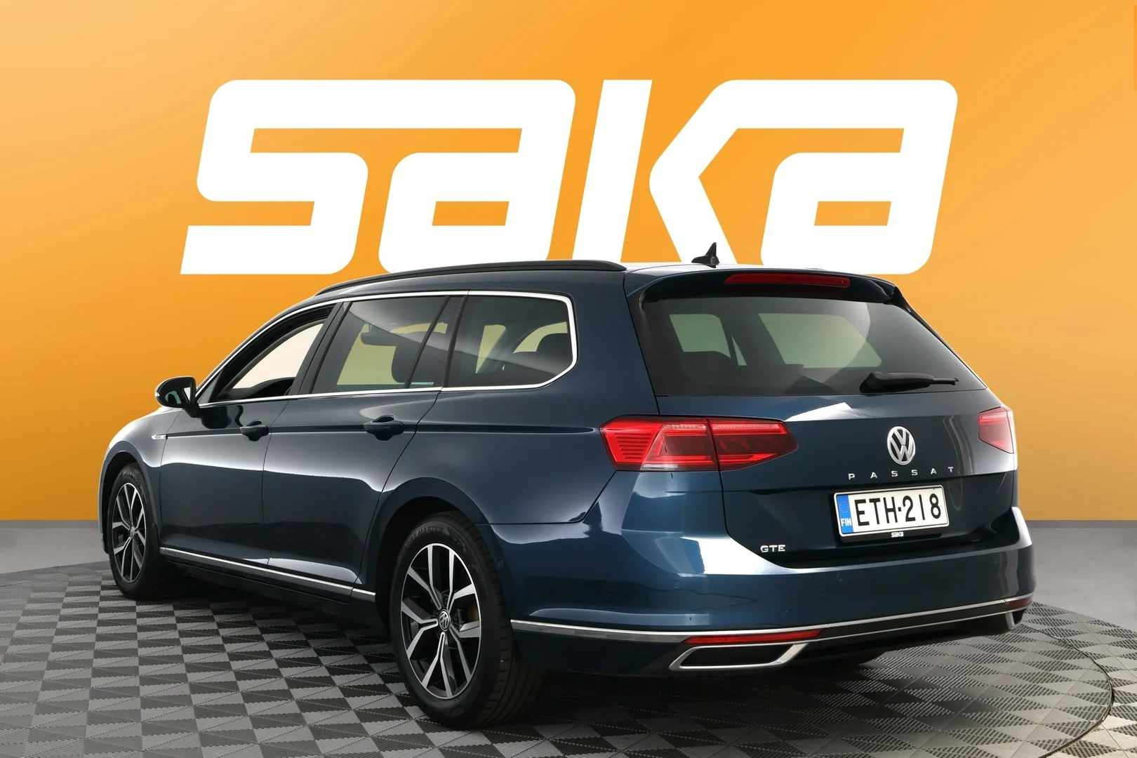 Car Image - 44Cy5i6oENg8V20nZ5DVJJ