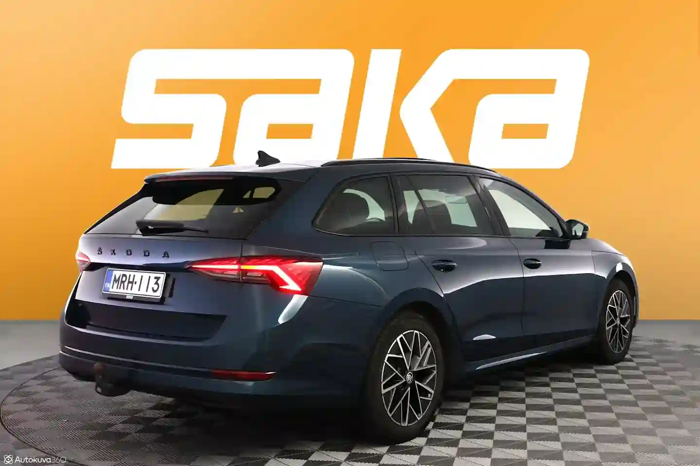 Car Image - 2PnJ3SRVE7LGXO1R6ZIFYL