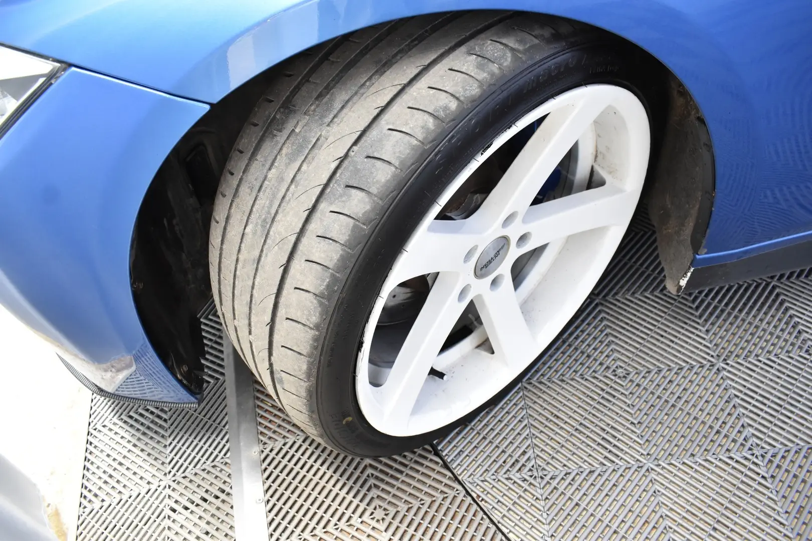 Car Image - 7JnC1tWLTKflgcxWVylQqC