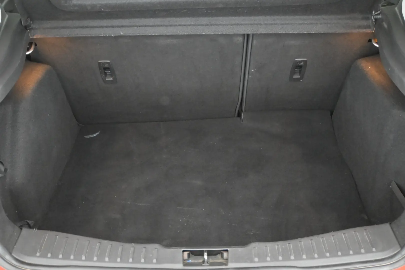 Car Image - 5YcxwP1U59q2AGC4eOsgLq