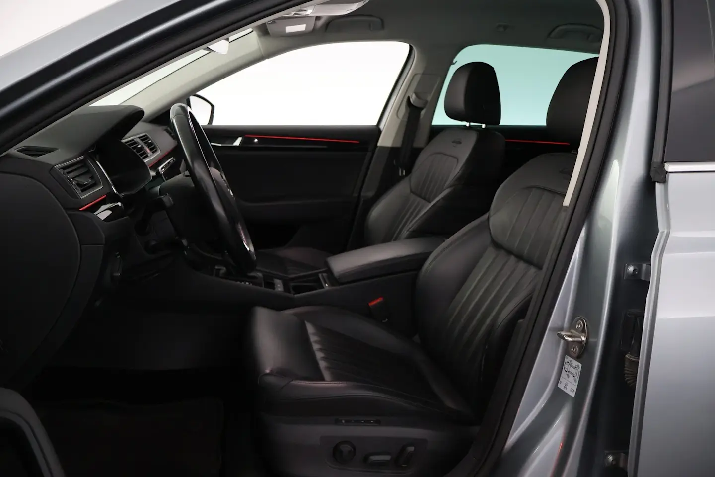 Car Image - 4VVKlp7bSOTqIcOg9SR6VU