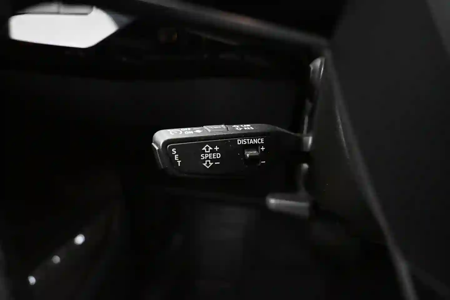 Car Image - qCFw3IG80JzlBlsNaRP2e