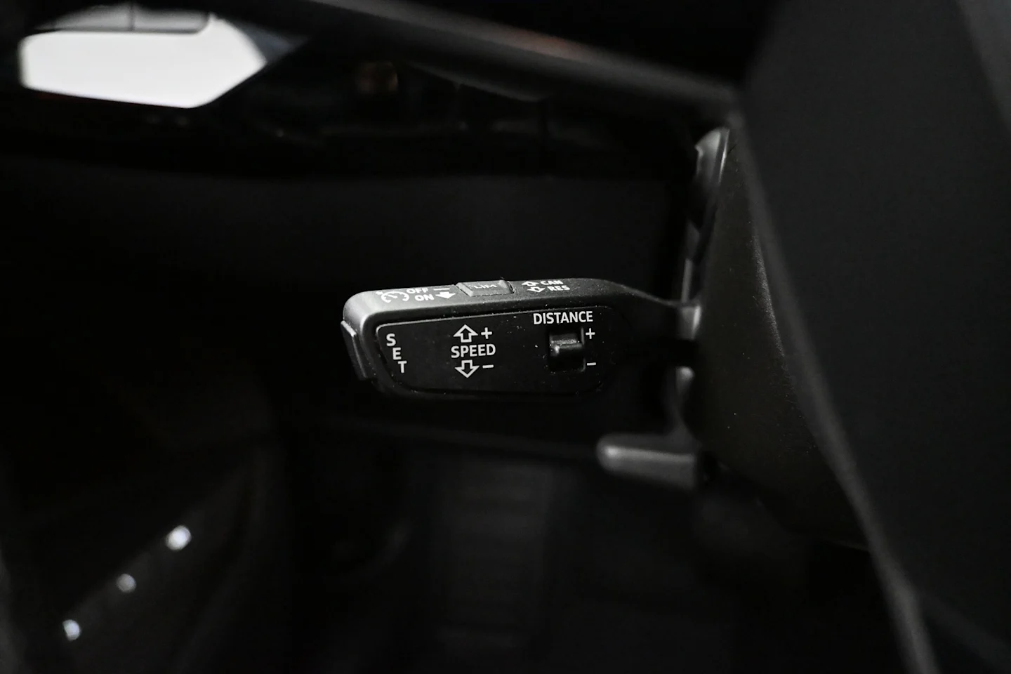 Car Image - qCFw3IG80JzlBlsNaRP2e