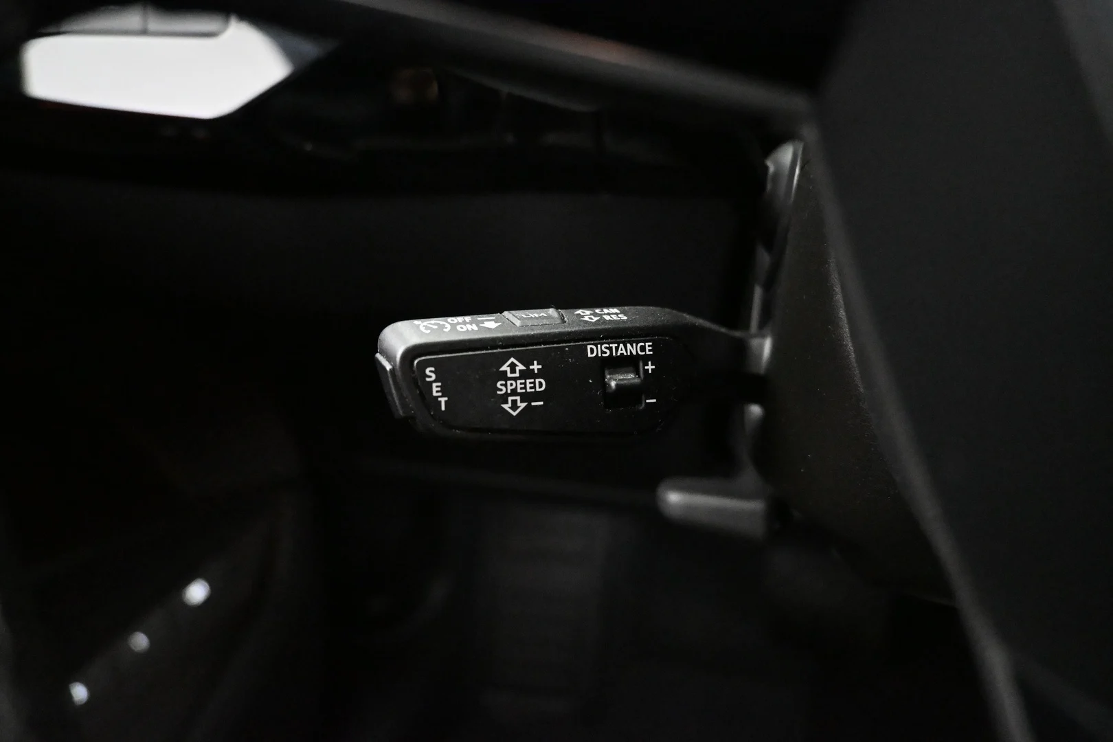 Car Image - qCFw3IG80JzlBlsNaRP2e