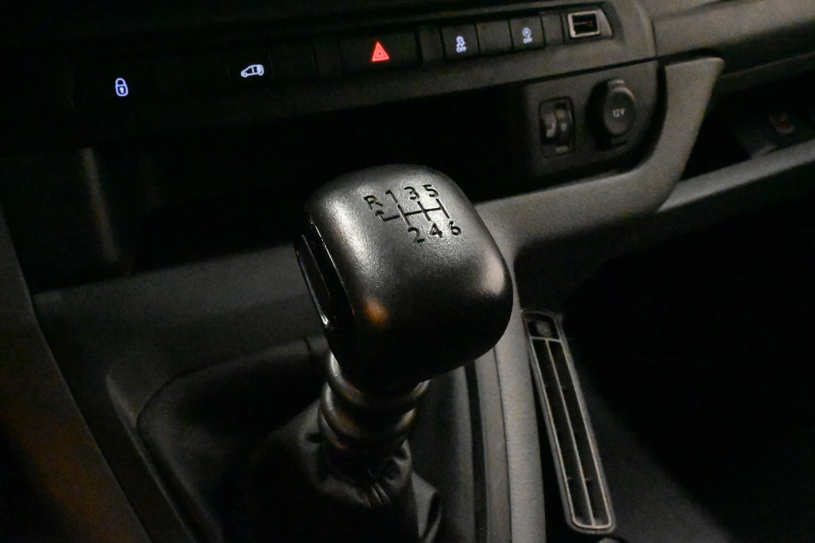 Car Image - 638Ezma0ouGTLR1JeDZcub