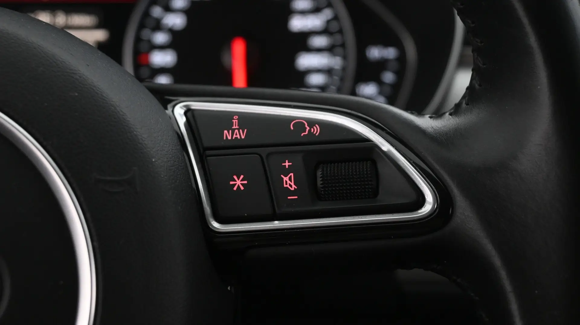 Car Image - V7xbjmP3r1qqvpe1ura44