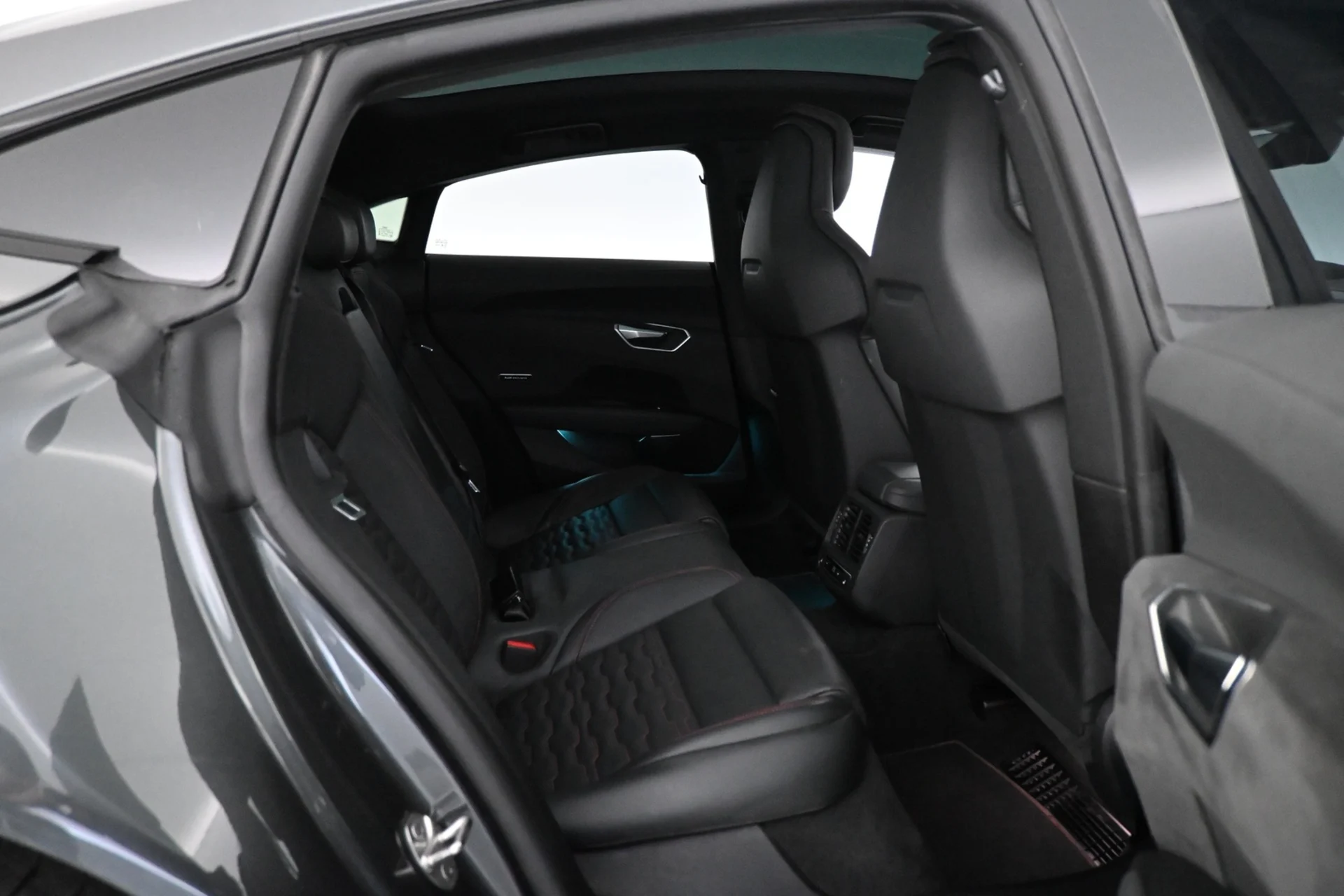 Car Image - 4V9kVD9WDJFxYKuE6YIqpA