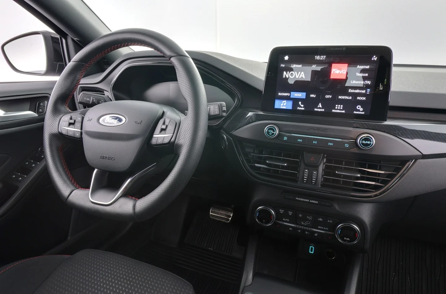 Car Image - 4Phm2DCyljqNTzREGCYgwb