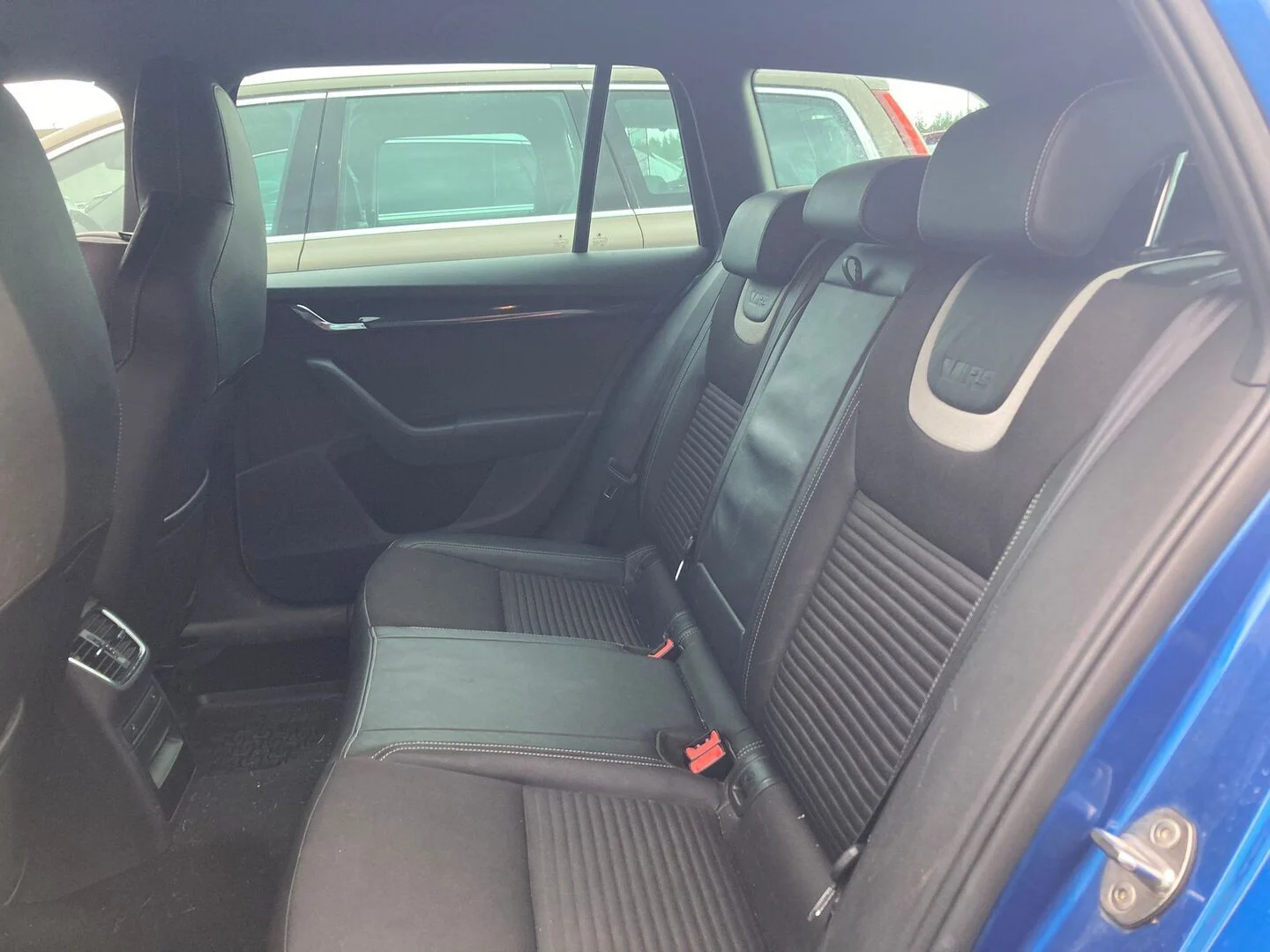 Car Image - 3RPLhLTITcuovht4F8HctO