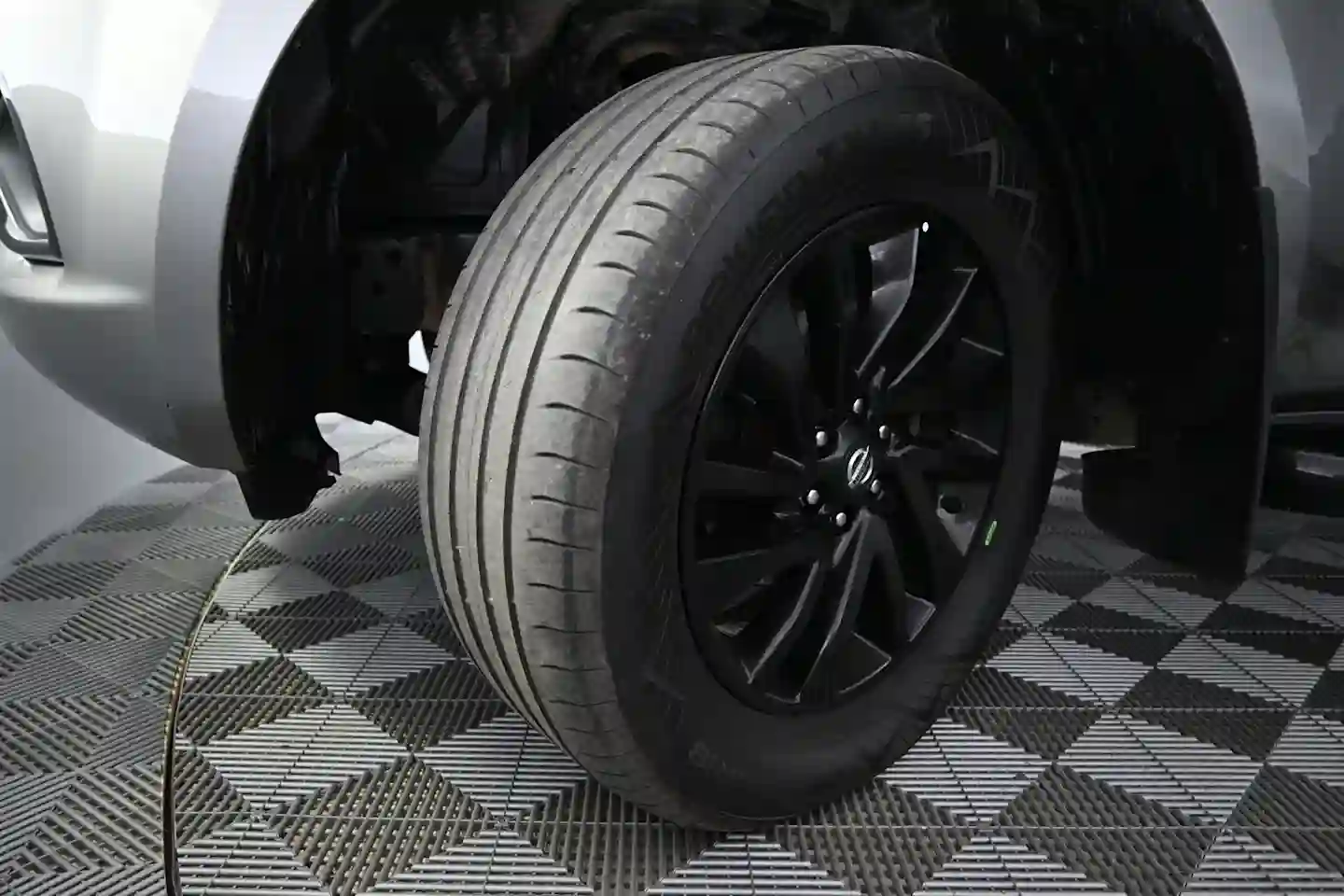 Car Image - wHJSPgryk1SH1Feo4sfdJ