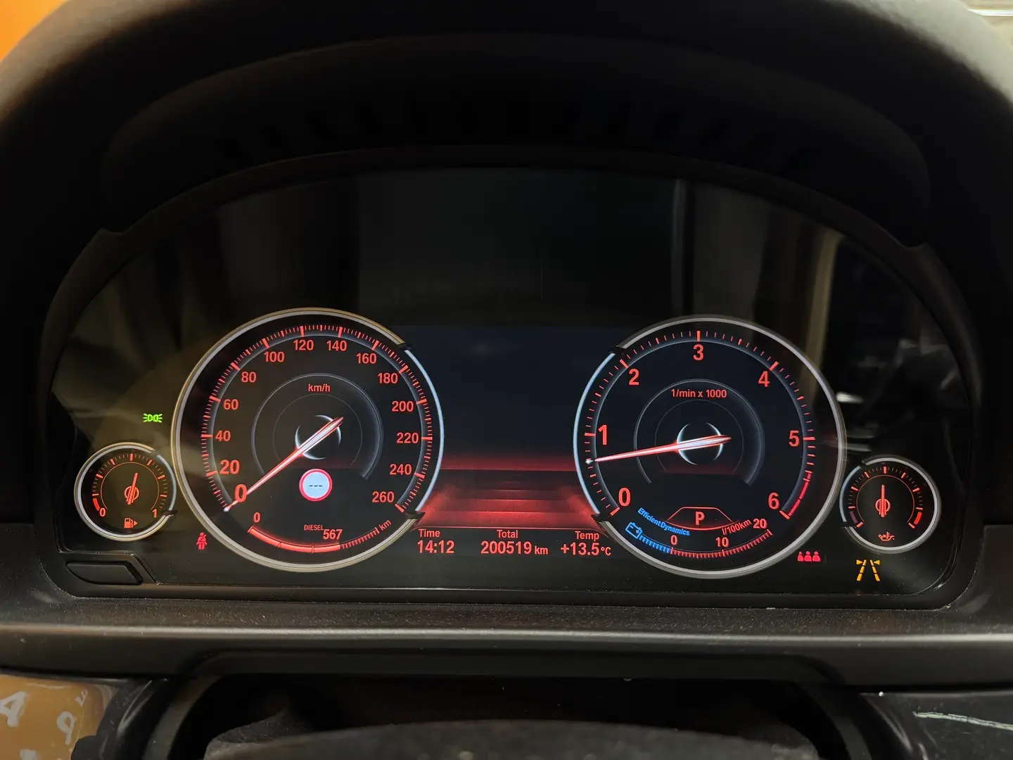 Car Image - 2QlVBRasV1XKM1xrVUv5nd