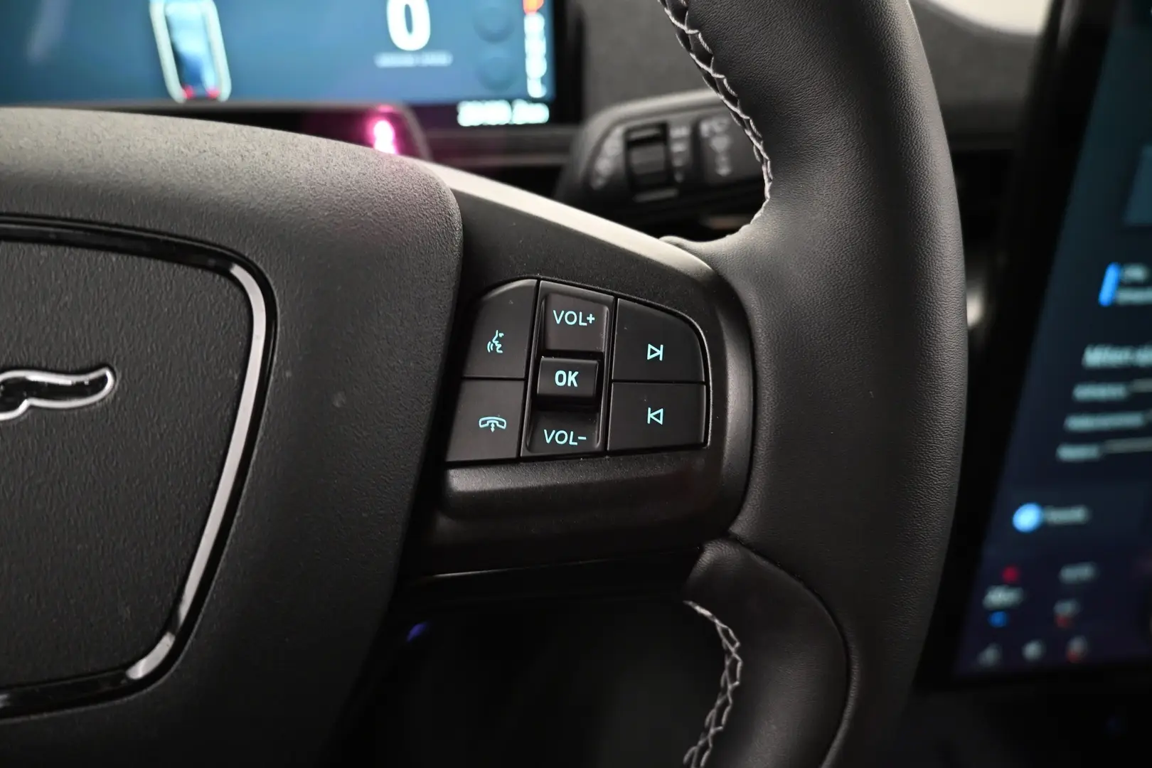Car Image - 57UtKqmMDhd79X3igTfYys