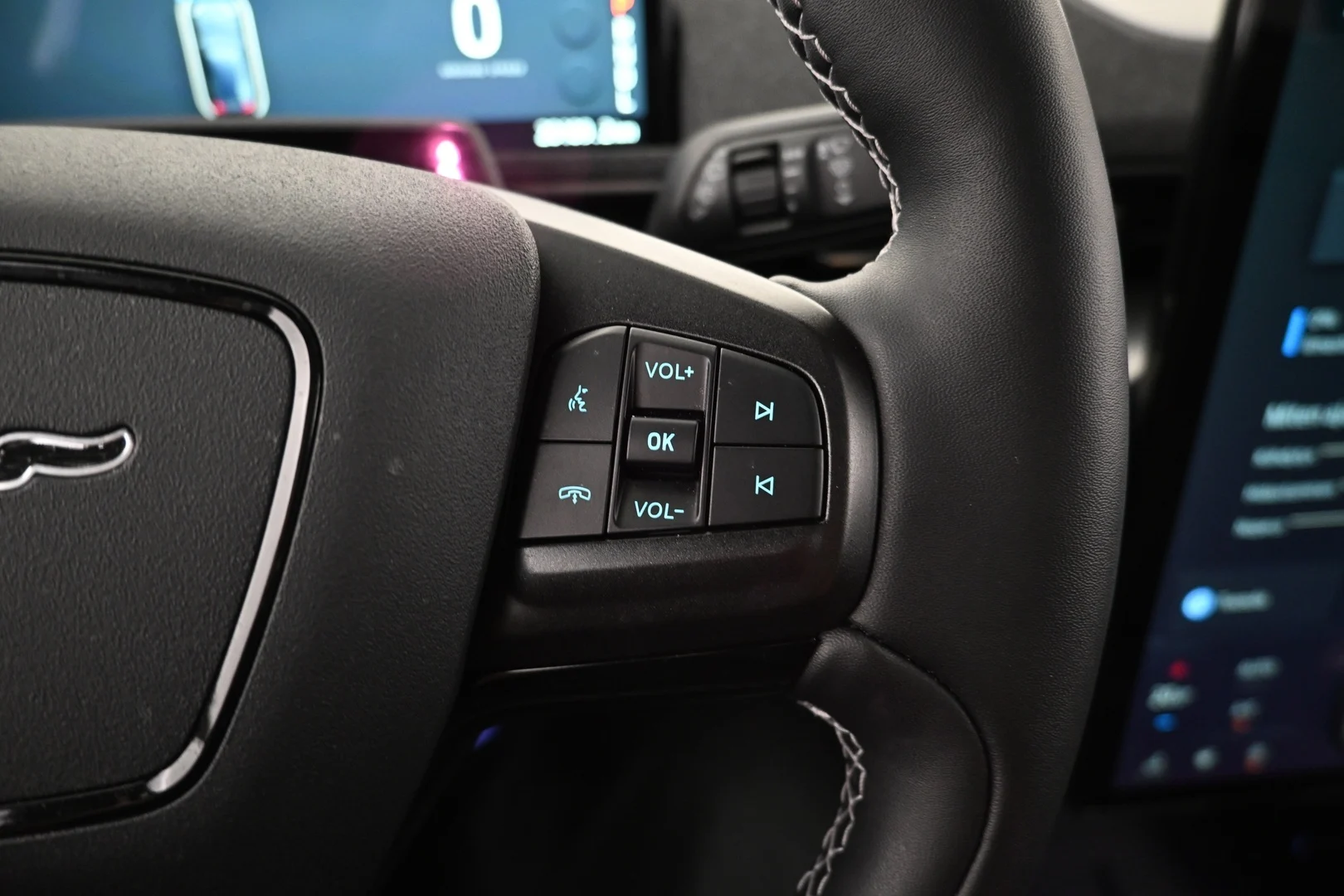 Car Image - 57UtKqmMDhd79X3igTfYys