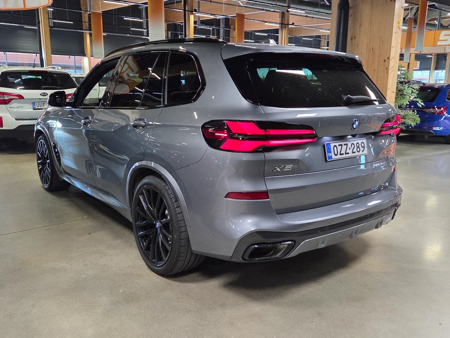 Car Image - 5BIB8l7JJWGrlnGveUqabe