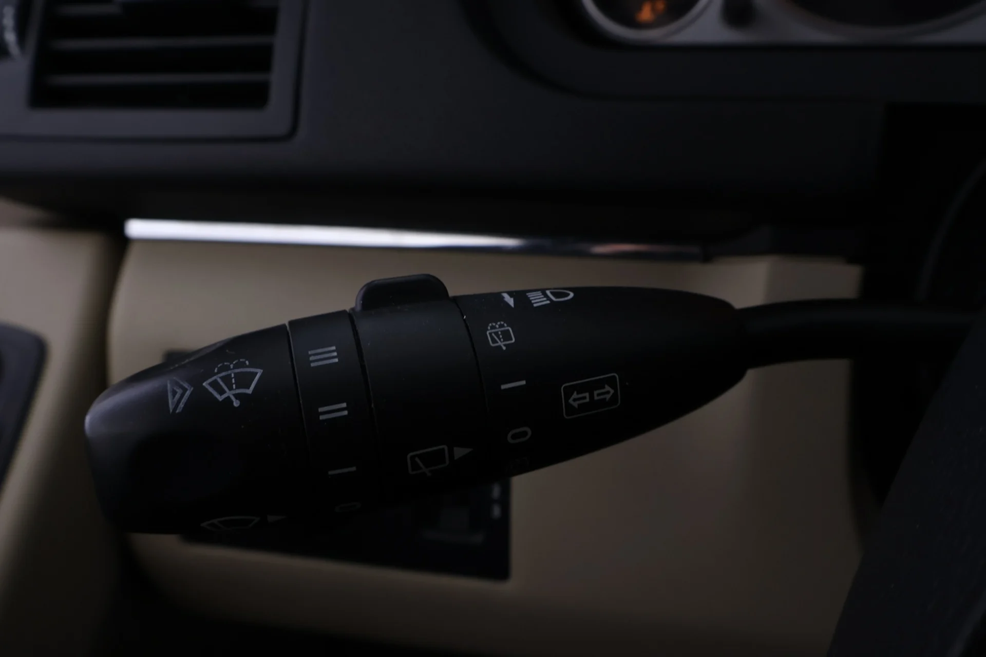 Car Image - 2uLxnjjAVLmkRolcvhpulG
