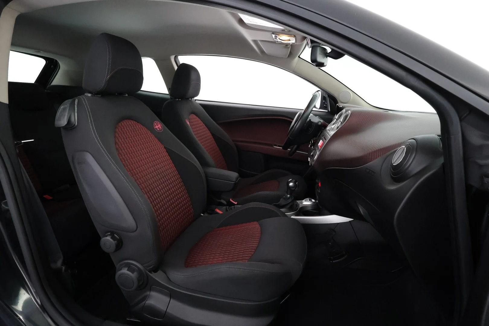 Car Image - 48kqMDcM0lTzXrXPMv5Nf2