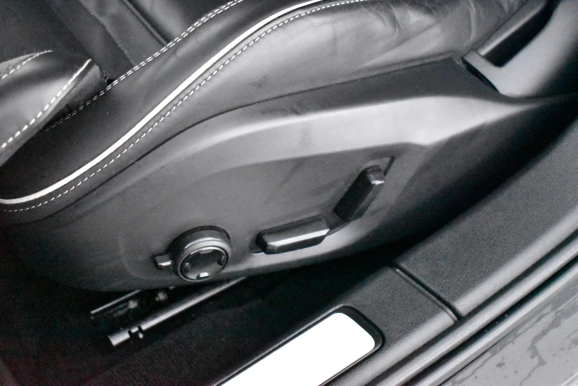 Car Image - 60snDbhJakJ9PqSUmY2WzU