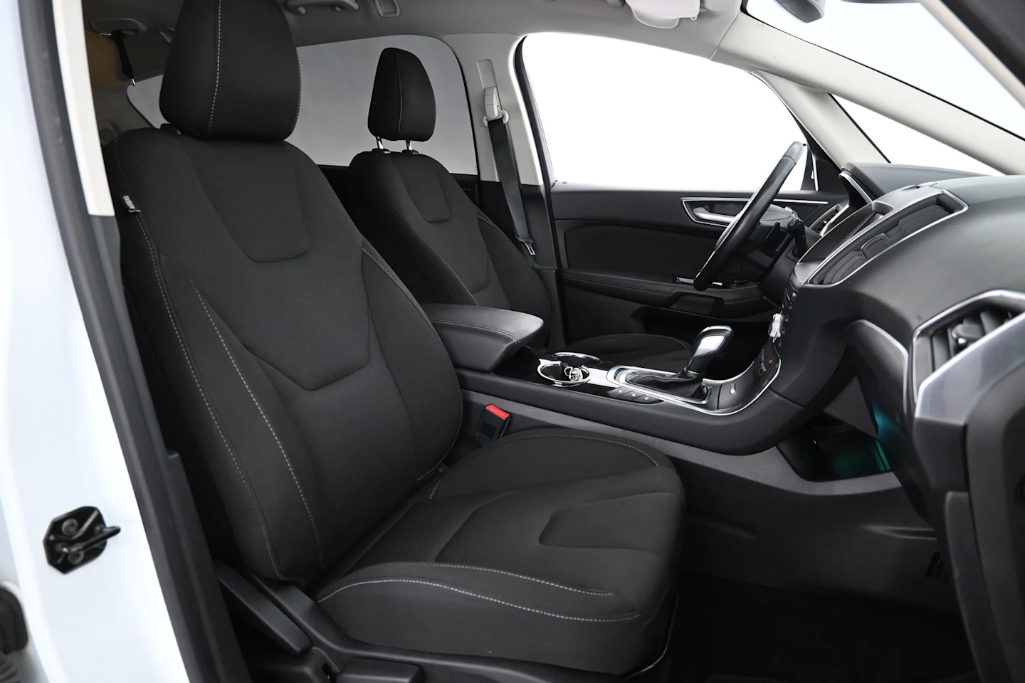 Car Image - 52WMCLqIN4kXcvWndATeis