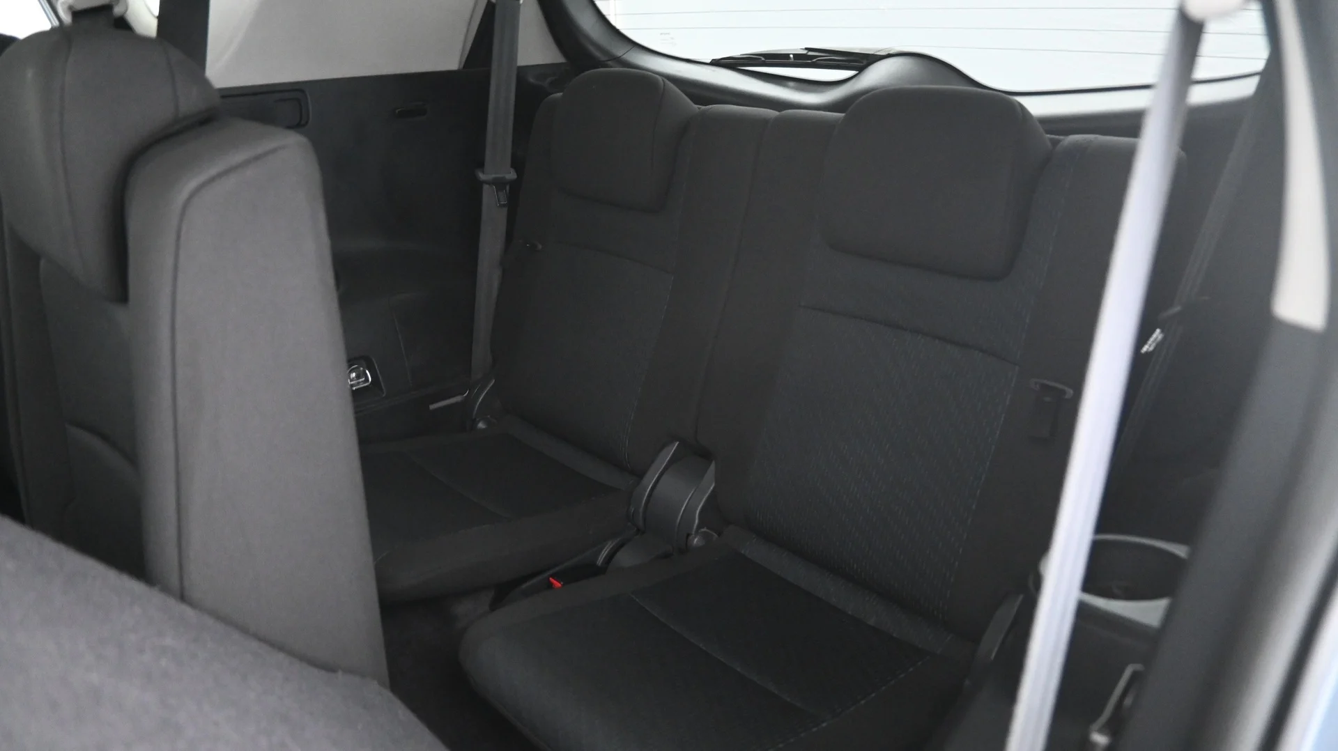 Car Image - 6ZXdyJziDllLtAk0H5eFGJ