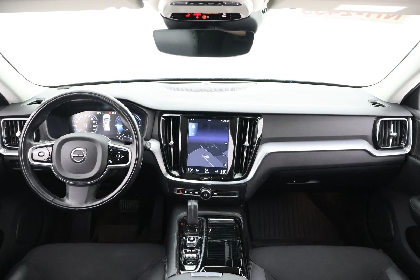 Car Image - 7HbRmK4iwWCt7UxQaiUrYh