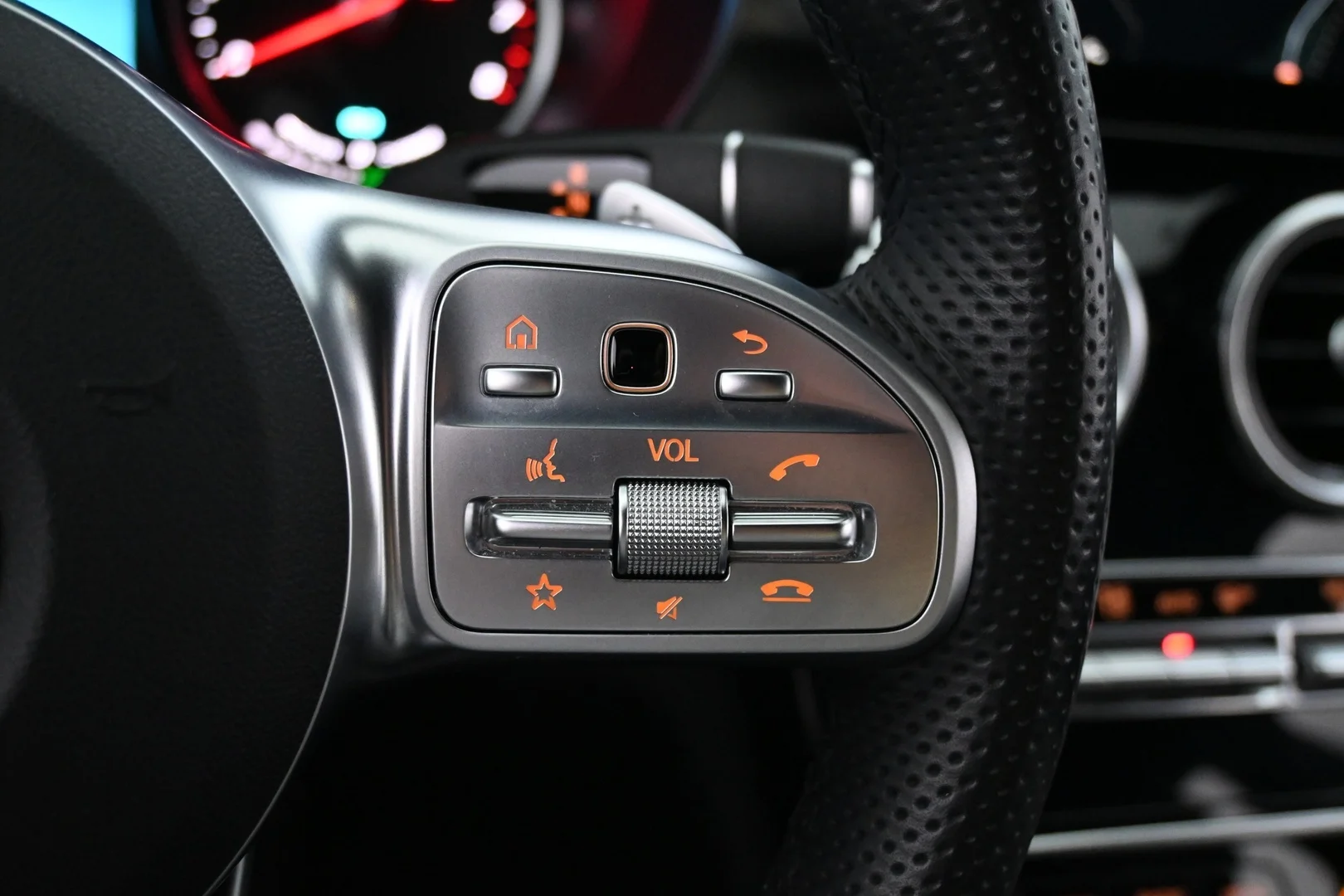 Car Image - 2NcMxGDPFEcgIz3KUTIgDT