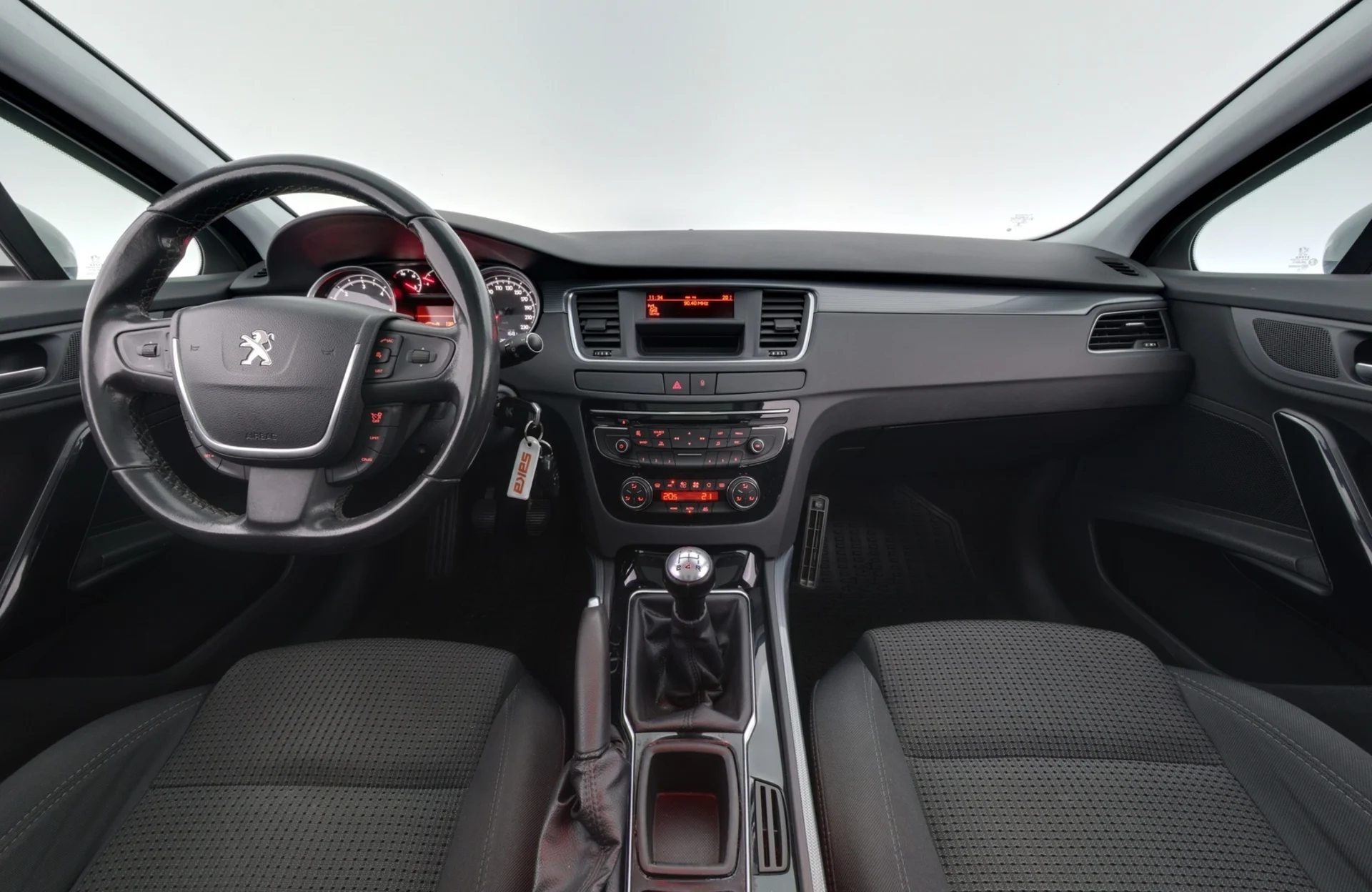 Car Image - 1ShlTeww3I33yliTcIYpXF