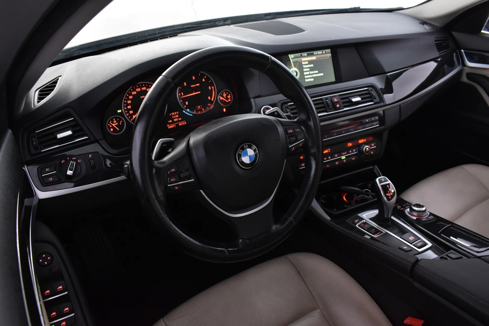 Car Image - 3DfAau7LRj2VrUvuocnHBb