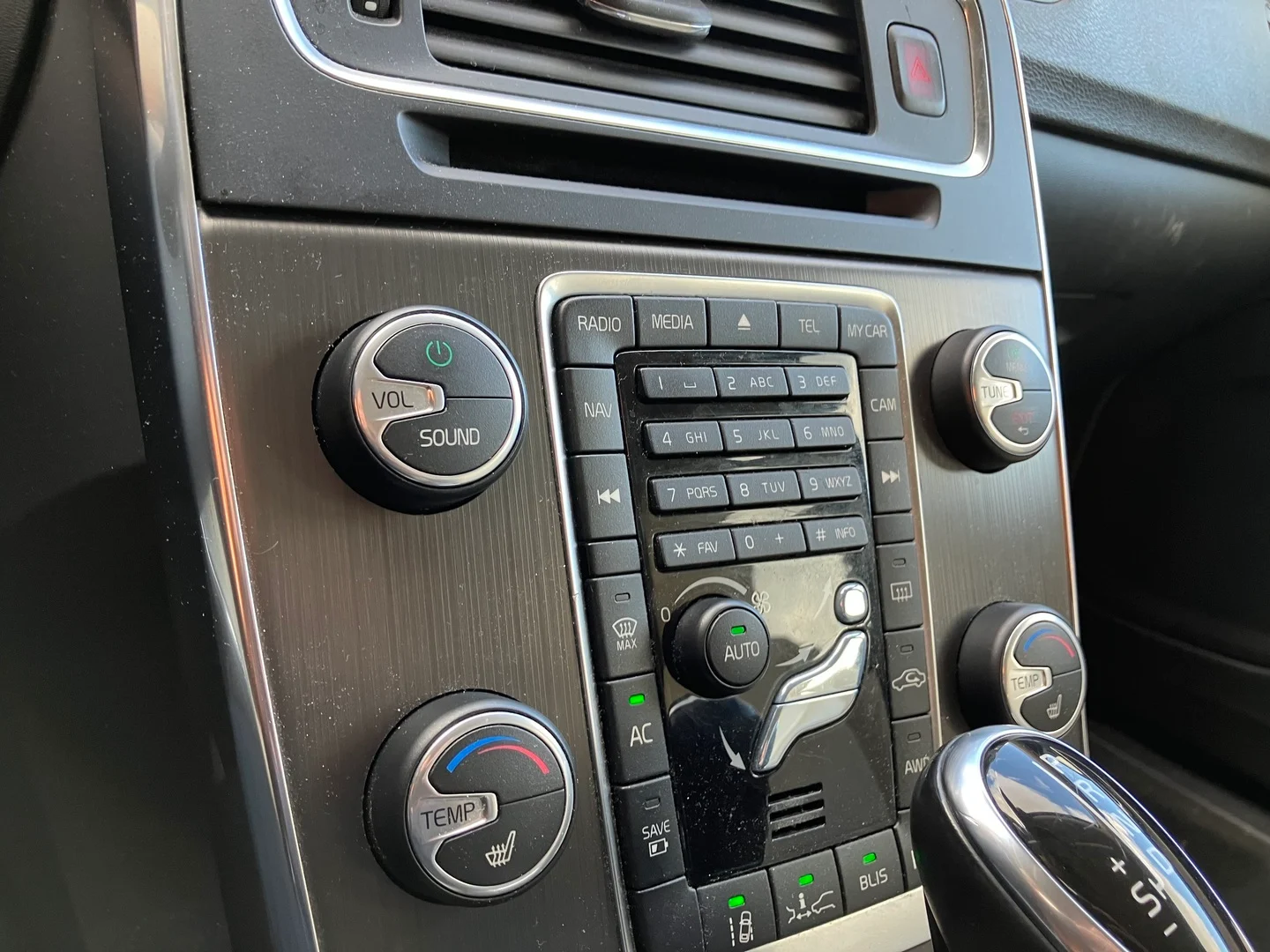 Car Image - 6RDeXwiQfgXieS1jYTnJSJ
