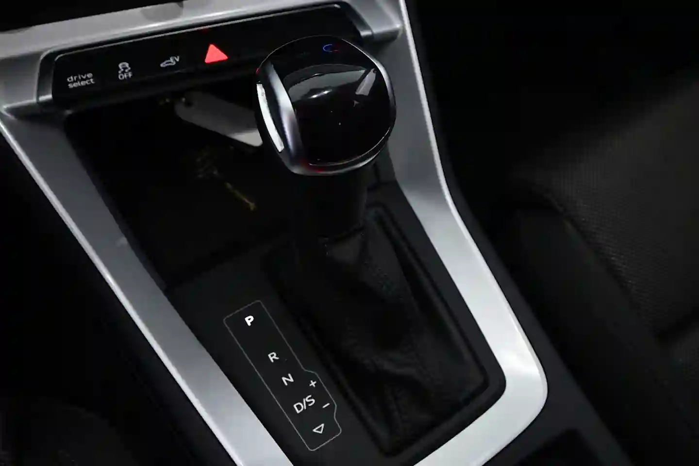 Car Image - vQfdmHOOoWVQu9jTRuYkd