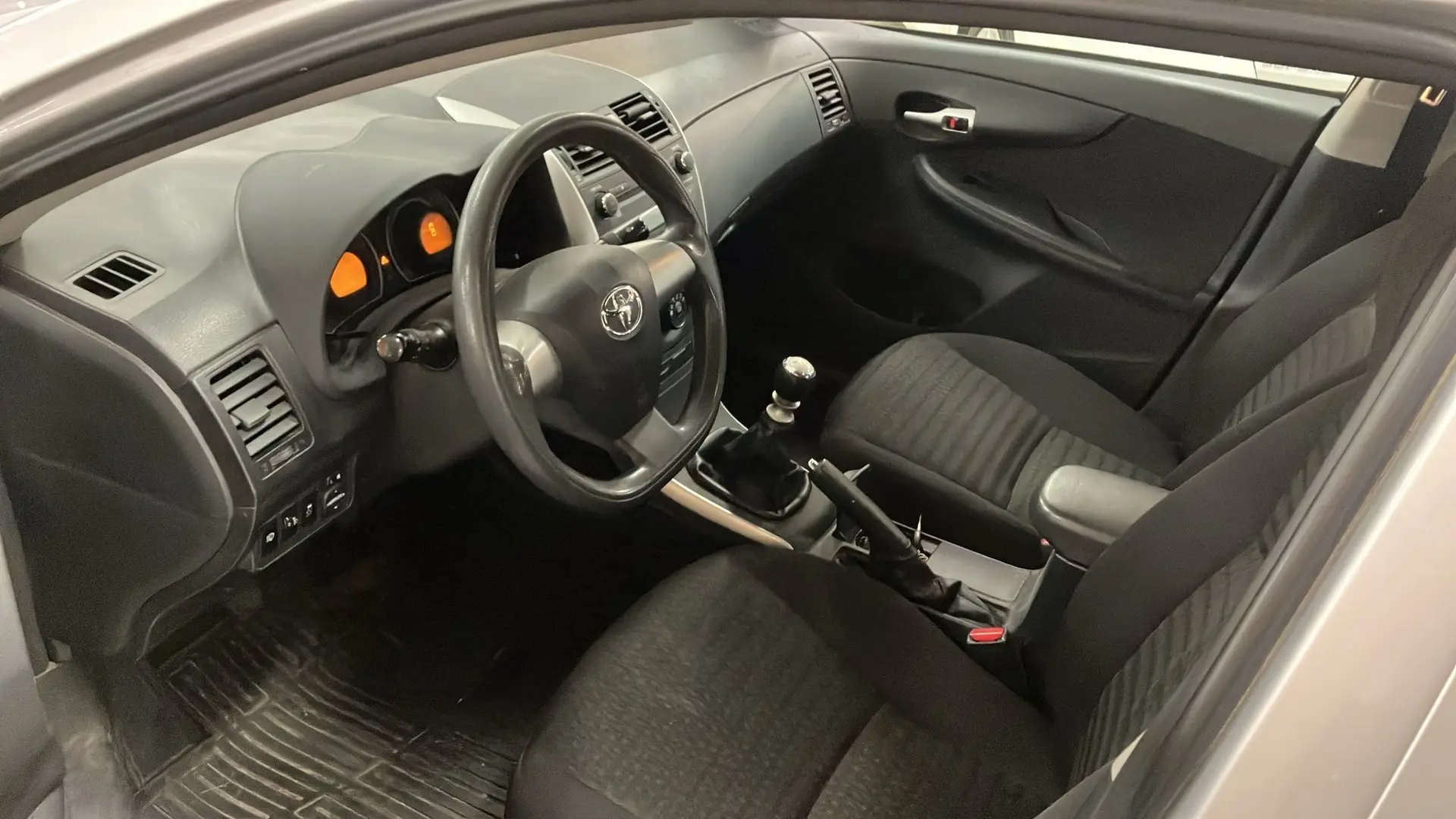 Car Image - 1uYUKJ3mBeXOmuowpZkdfK