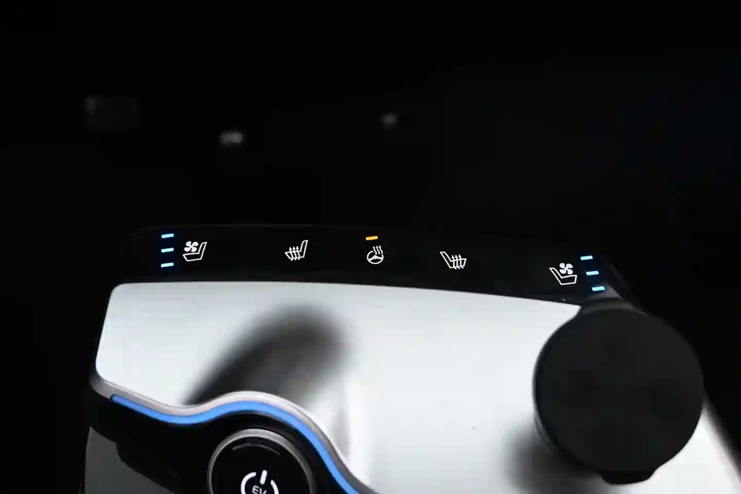 Car Image - 6LWVnq3U9ZNLpIZk9Iqvgd