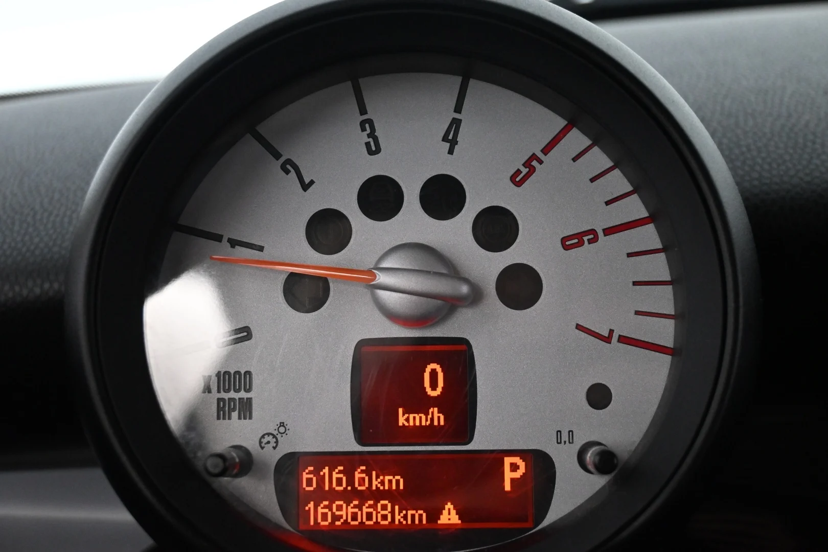 Car Image - 28dAdh6DsDcwecp952aZKy