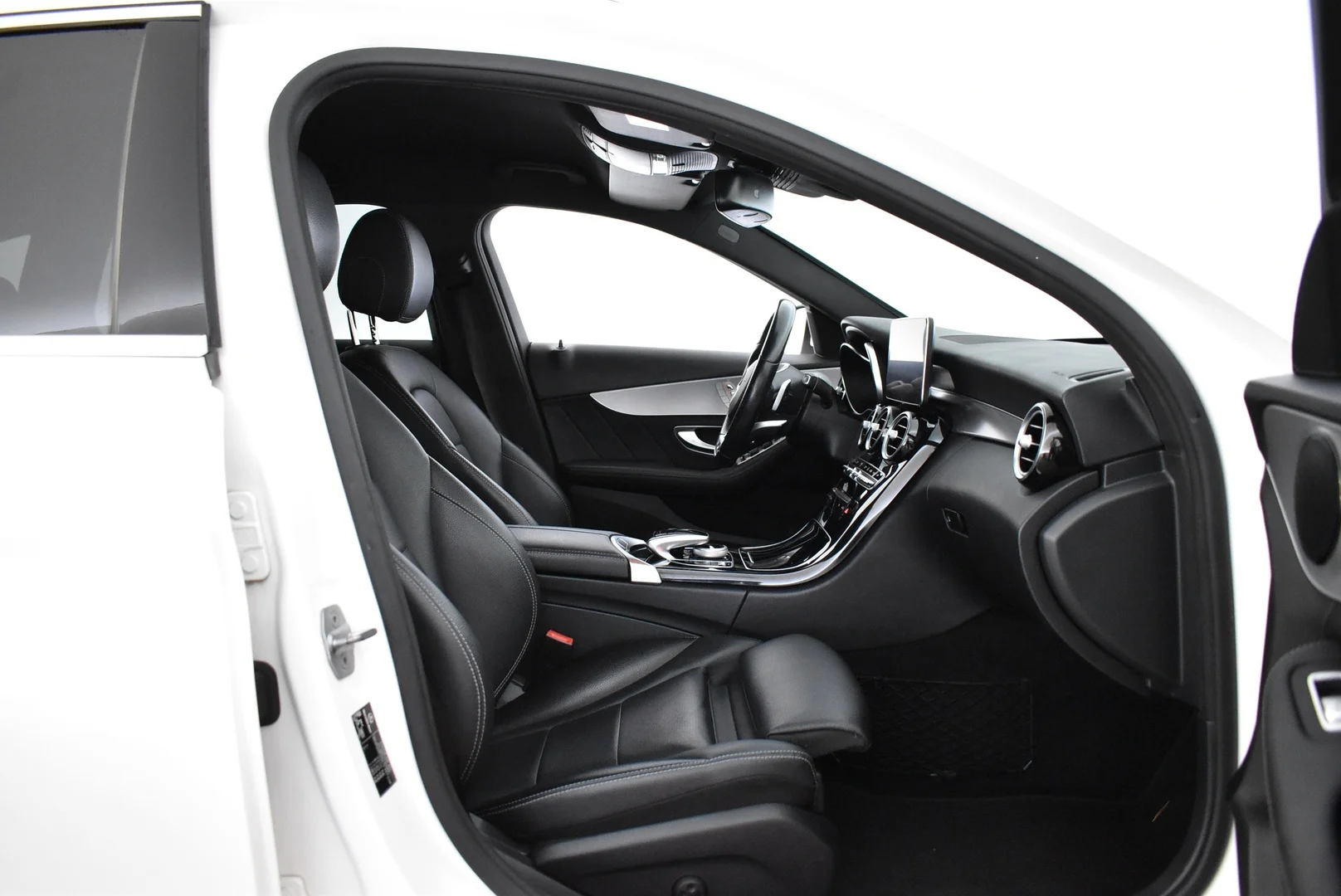 Car Image - 6KigQc3rpTw2IG0mS0HSWi