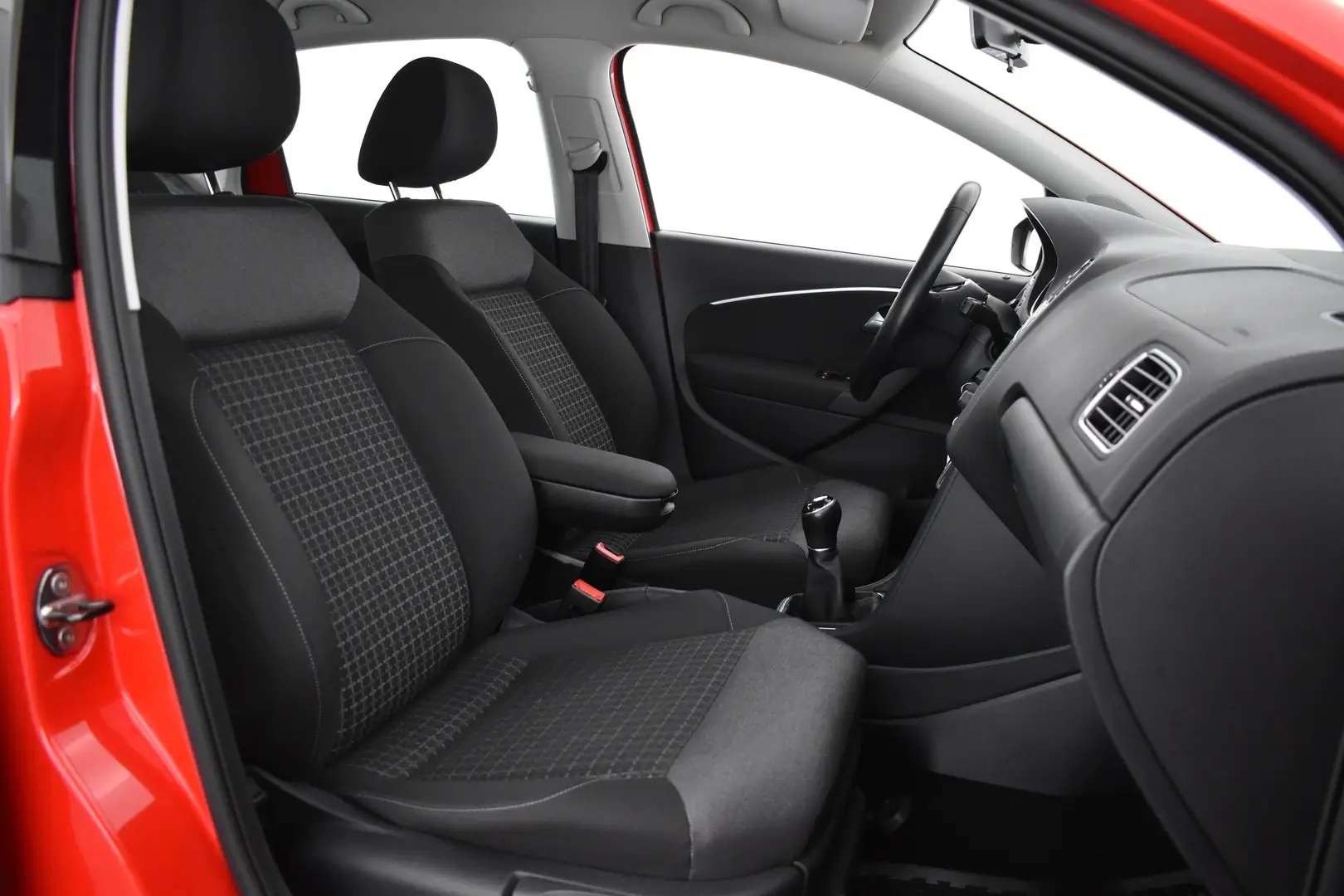 Car Image - 3TShCes4ohmFJgN9QUfXnF