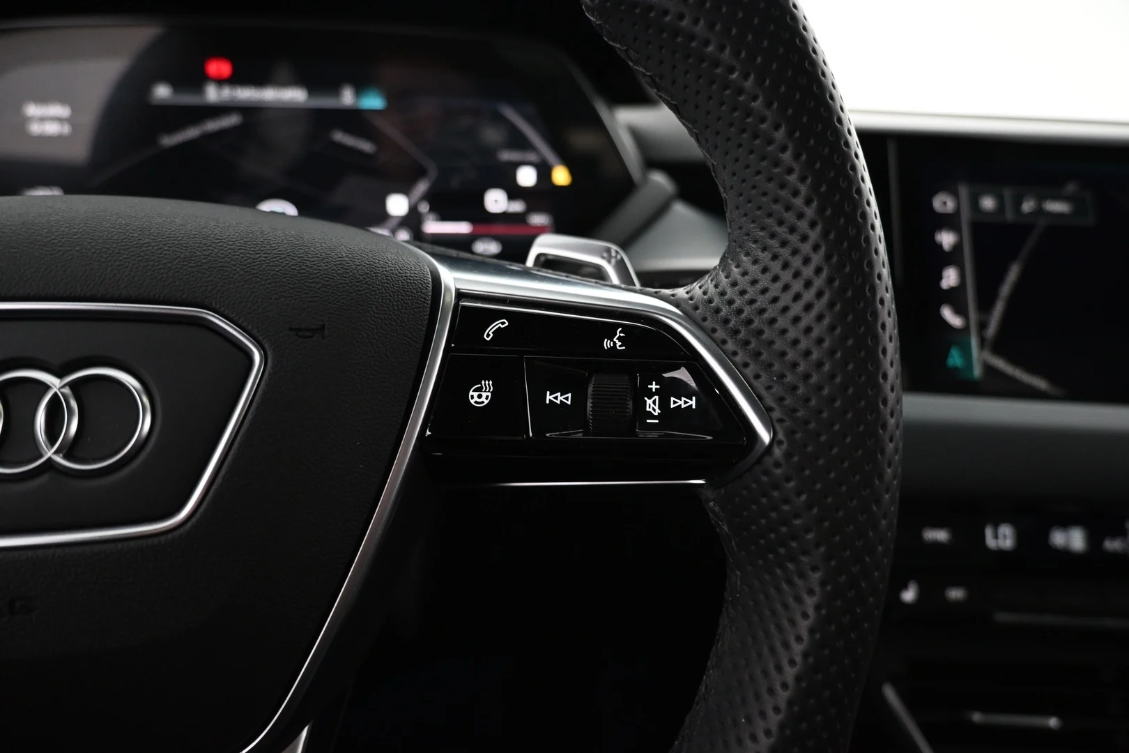 Car Image - 4fU6ahLC4Rq9tdWxlXwoXf
