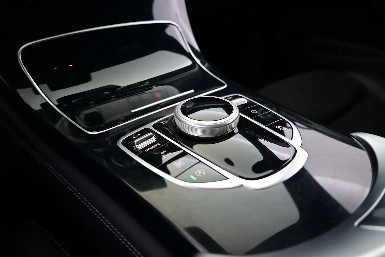 Car Image - 7gIsmEf8VJzSLnhzWmwxeb