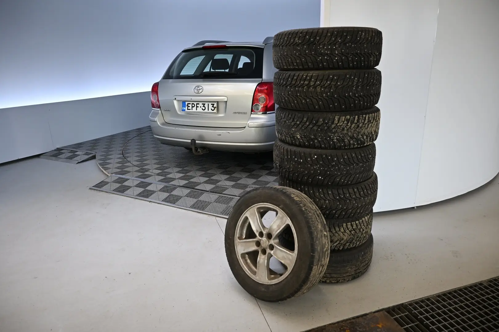 Car Image - 4gPXRGCW1mJjB2fvxBdQCE