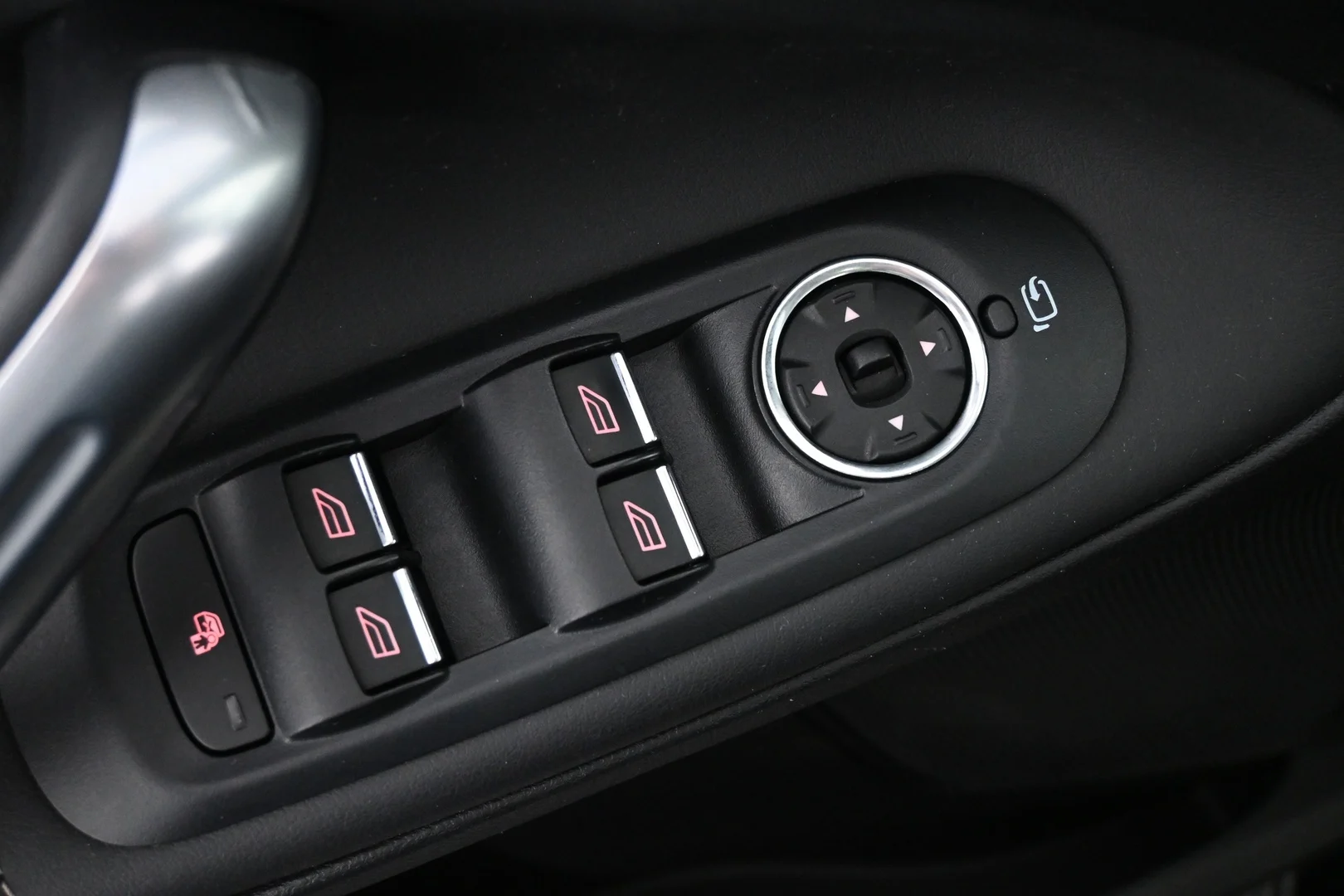 Car Image - 3VE77mTyUxDs70oqMh7XRU