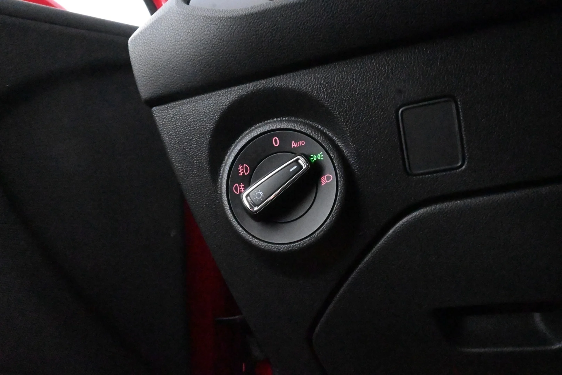 Car Image - 3taOnpiPsMta6NmBdwB9eW