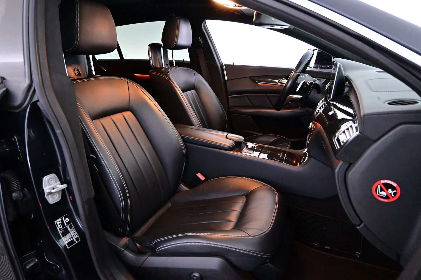 Car Image - 5kf1HhrL05B6zbieTvXmvt