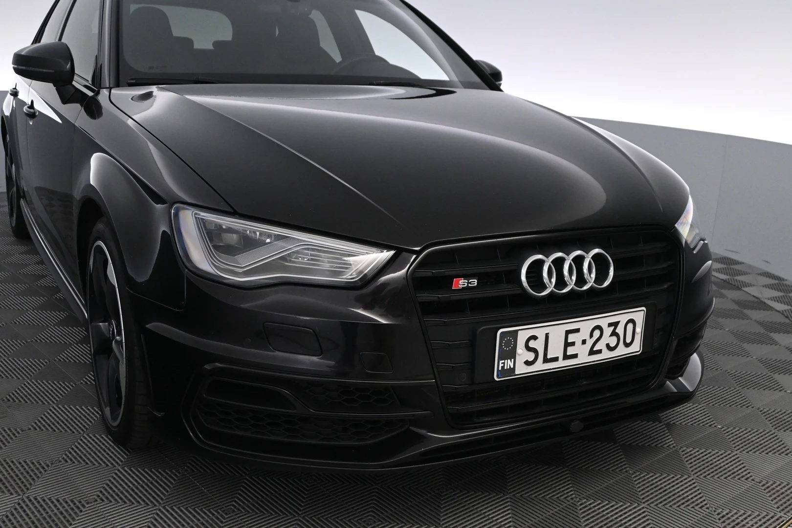 Car Image - 4TCGrmu8foEv892vpM3z92