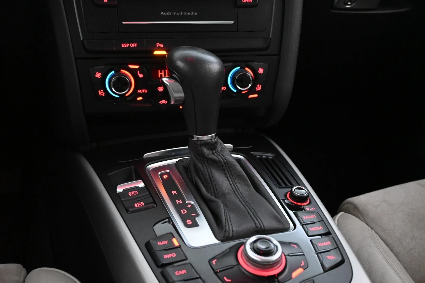 Car Image - zkEB4FGRwrl4XafVvgYa5