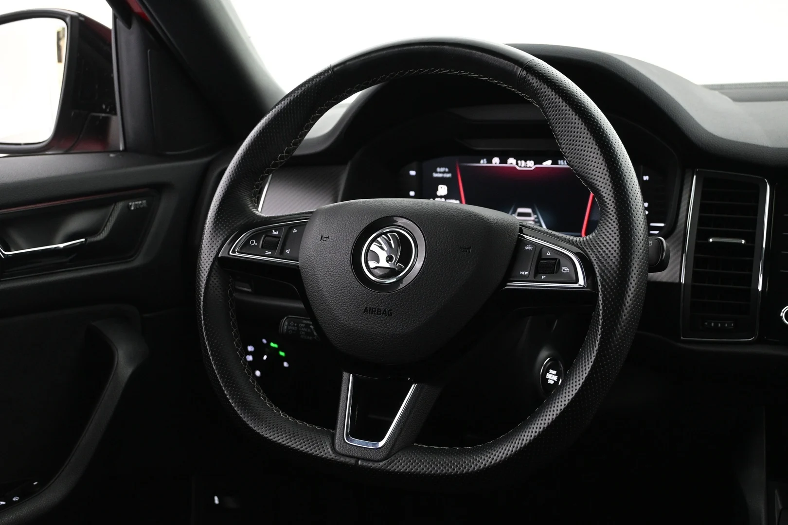 Car Image - 5awWrUO03SXYfw9SkFBndF