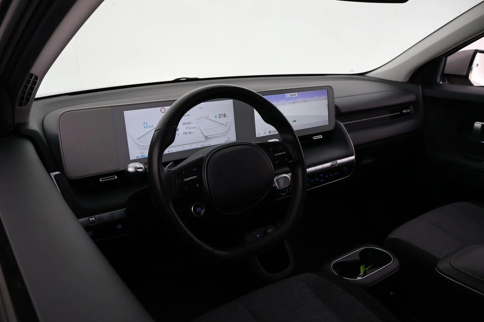 Car Image - 7F1nyAcoVd5ydqUq8I9G6S