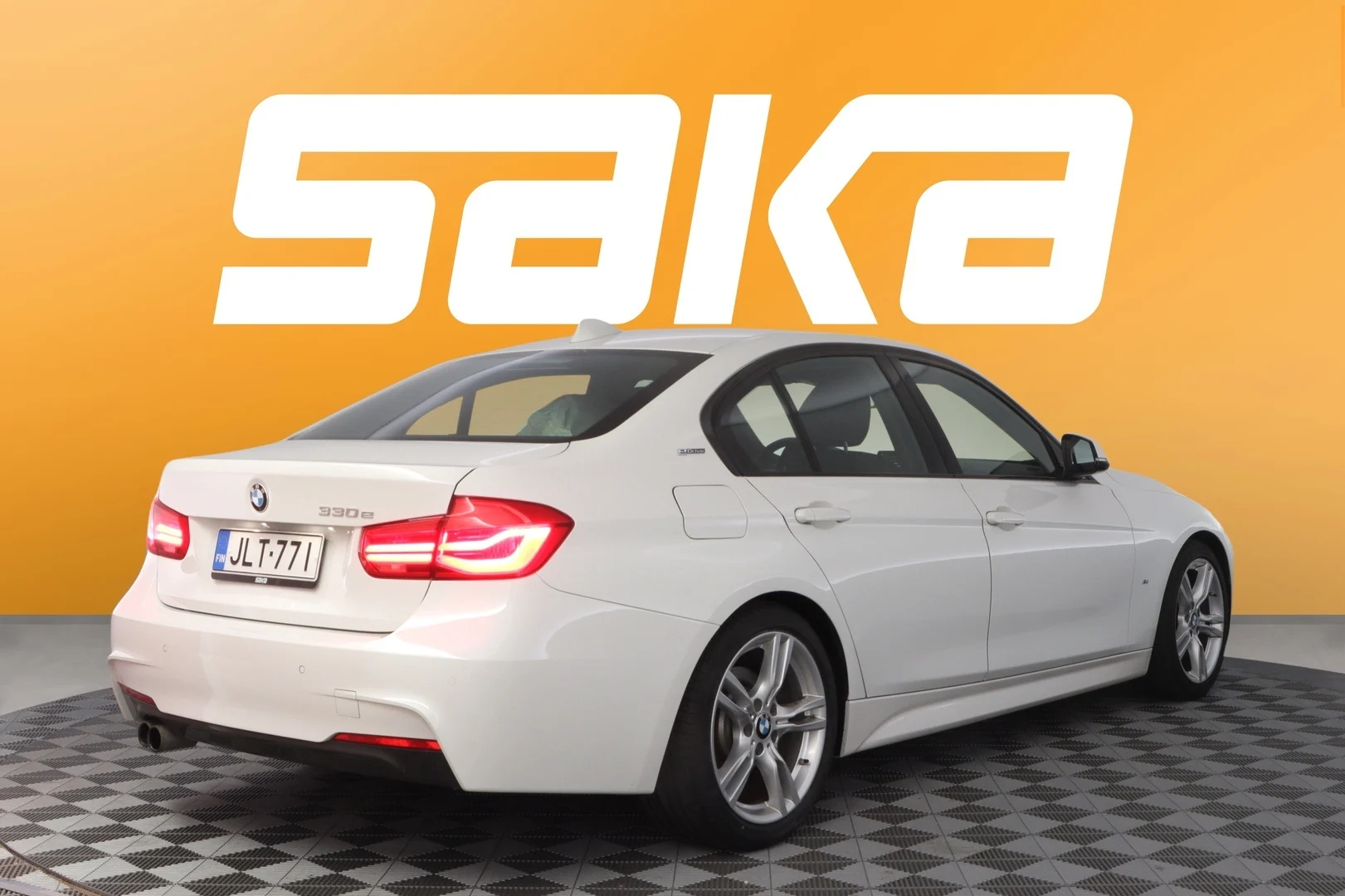 Car Image - dCIKFaSn5rqaGlC5zfkI8